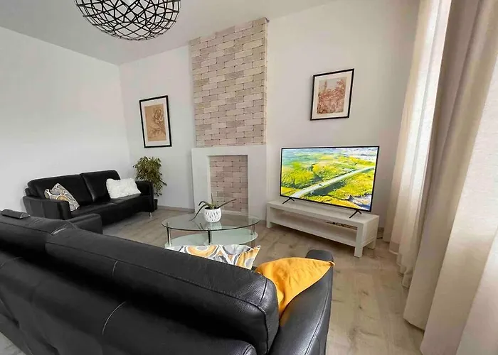 Duplex Proche De Toutes Commodités *