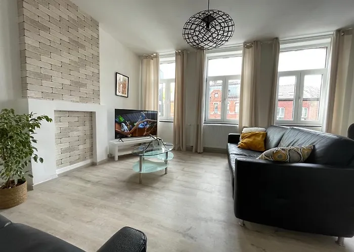 Duplex Proche De Toutes Commodités *